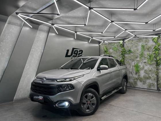 FIAT TORO 1.8 16V EVO FLEX FREEDOM AT6 FIAT TORO 1.8 16V EVO FLEX FREEDOM AT6